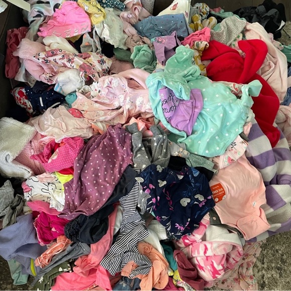 5lb Baby girl clothes mystery bundle box (Newborn through 3/6m) - Picture 3 of 13